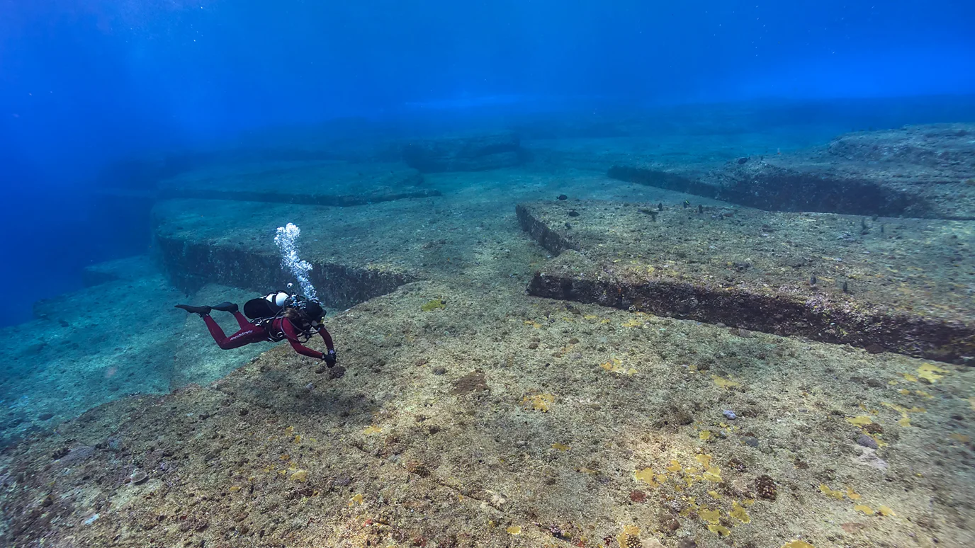 The monument, measuring about 150 meters long, 40 meters wide, and 27 meters tall, presents an imposing figure beneath the waves.