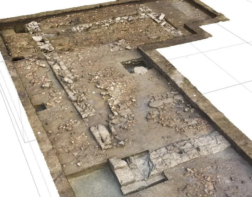 3D model of the excavated area of the temple at Kleidi-Samikon, view from south, in the foreground the foundations of the temple front, in the middle the excavated column base. 